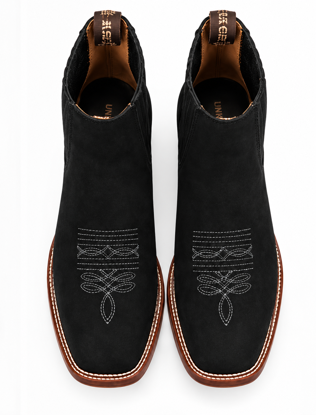Botines Chelsea “Brave” Nobuck Negro con Bordado Clásico