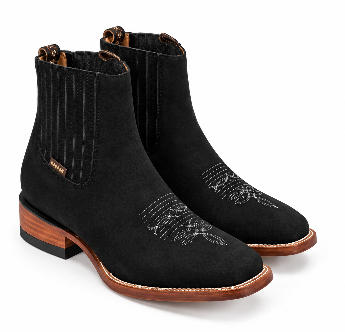 Botines Chelsea “Brave” Nobuck Negro con Bordado Clásico